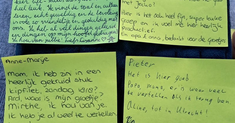 Groetjes van Lisanne, Elike, Anne-Marije en Pieter