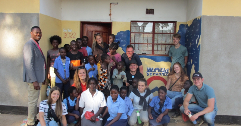 Dinsdag 18 juli. Op bezoek bij een oud World Servants project.