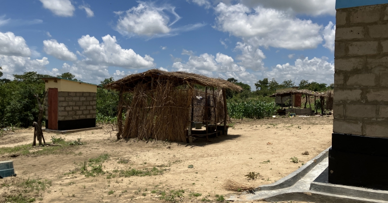 Latrines en keukens